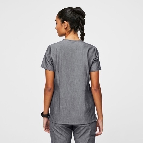 Figs Casma Three-Pocket Scrub Top - Picture 2 of 10